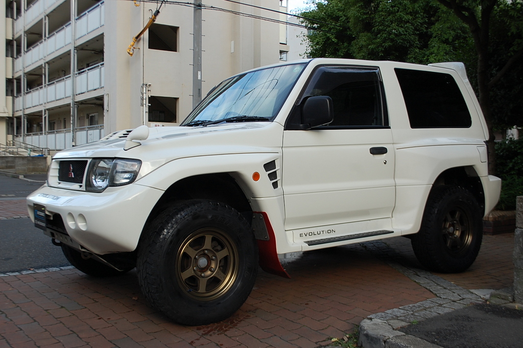 Pajero Evolution 5spd with Bronze Volks Racing alloys